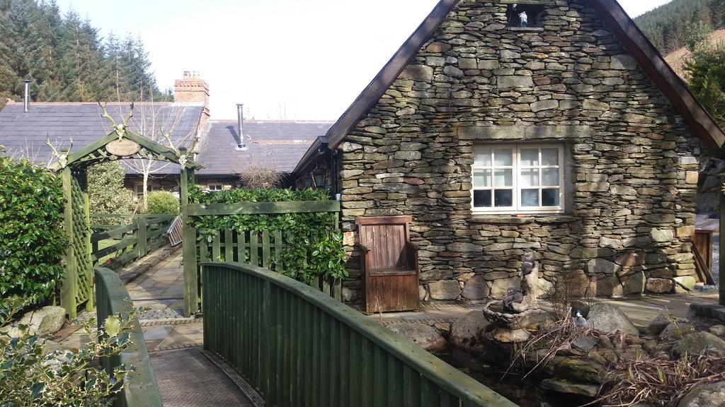 Clarisses Cottage Laragh Exterior foto